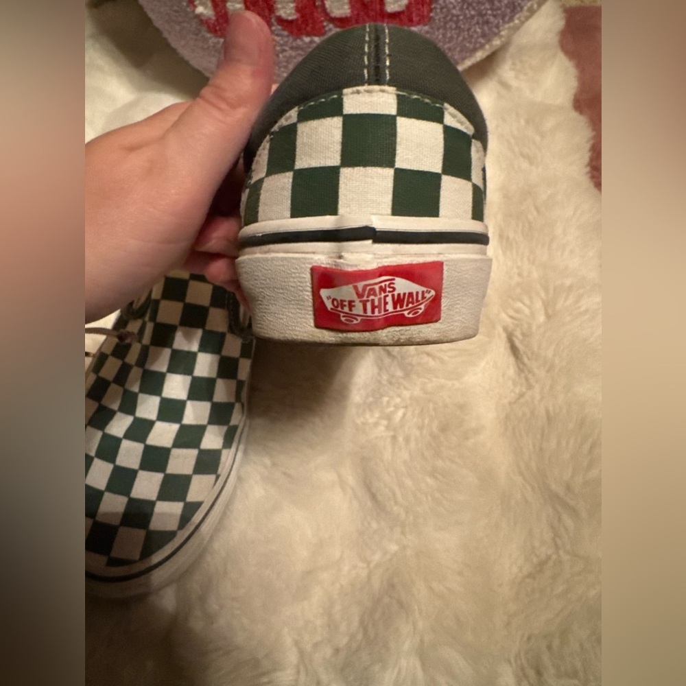 Vans - Picture 2 of 5
